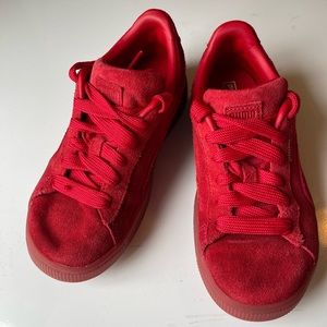 Puma Suede classic Mono Gold PS Red, size 2.5c